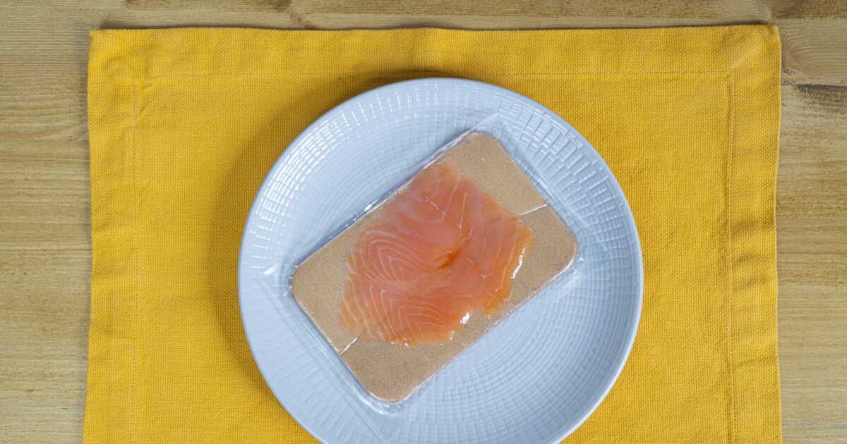 Faut-il vraiment manger du saumon fumé après sa date de péremption ?