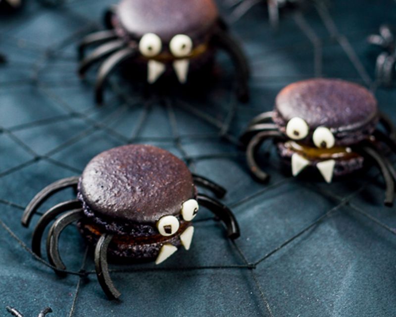 Macarons araignées à la réglisse pour Halloween