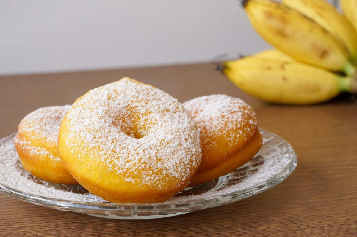 Les secrets pour des beignets aux fruits moelleux et savoureux