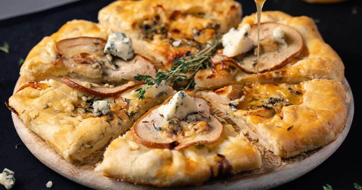 Dégustez une tarte salée aux poires et au bleu : la recette incontournable