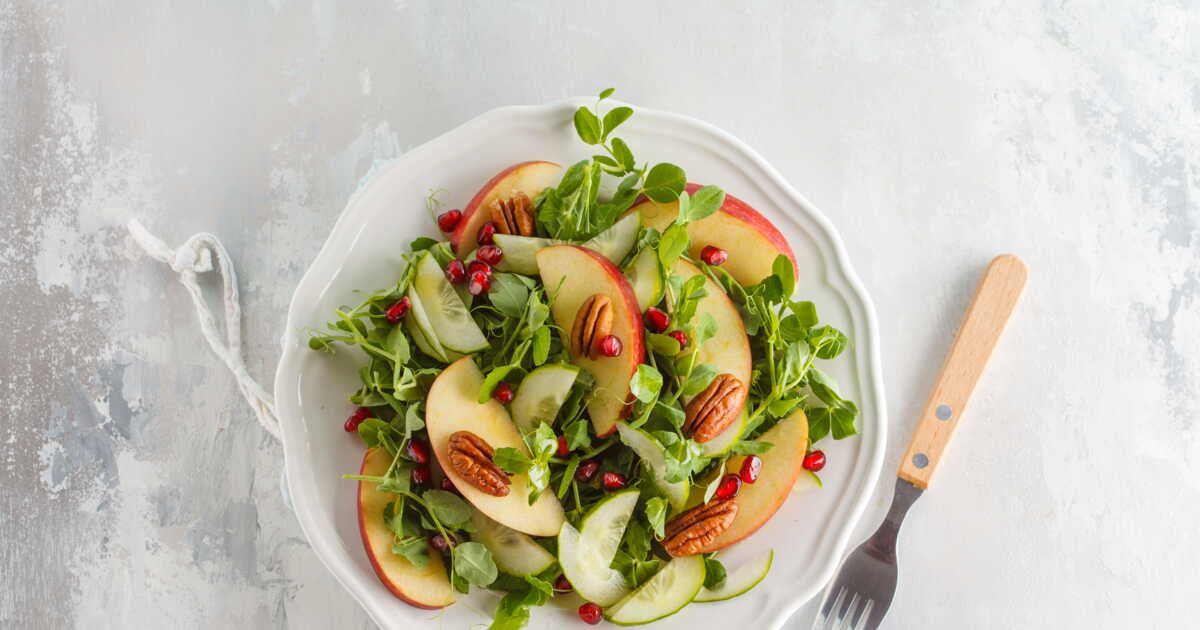 Une fresque estivale : la salade pomme-citron-concombre de Julie Andrieu