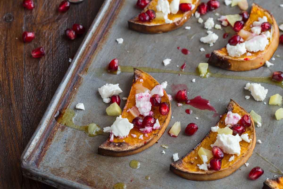 Une explosion de saveurs : courge butternut rôtie à la grenade et feta