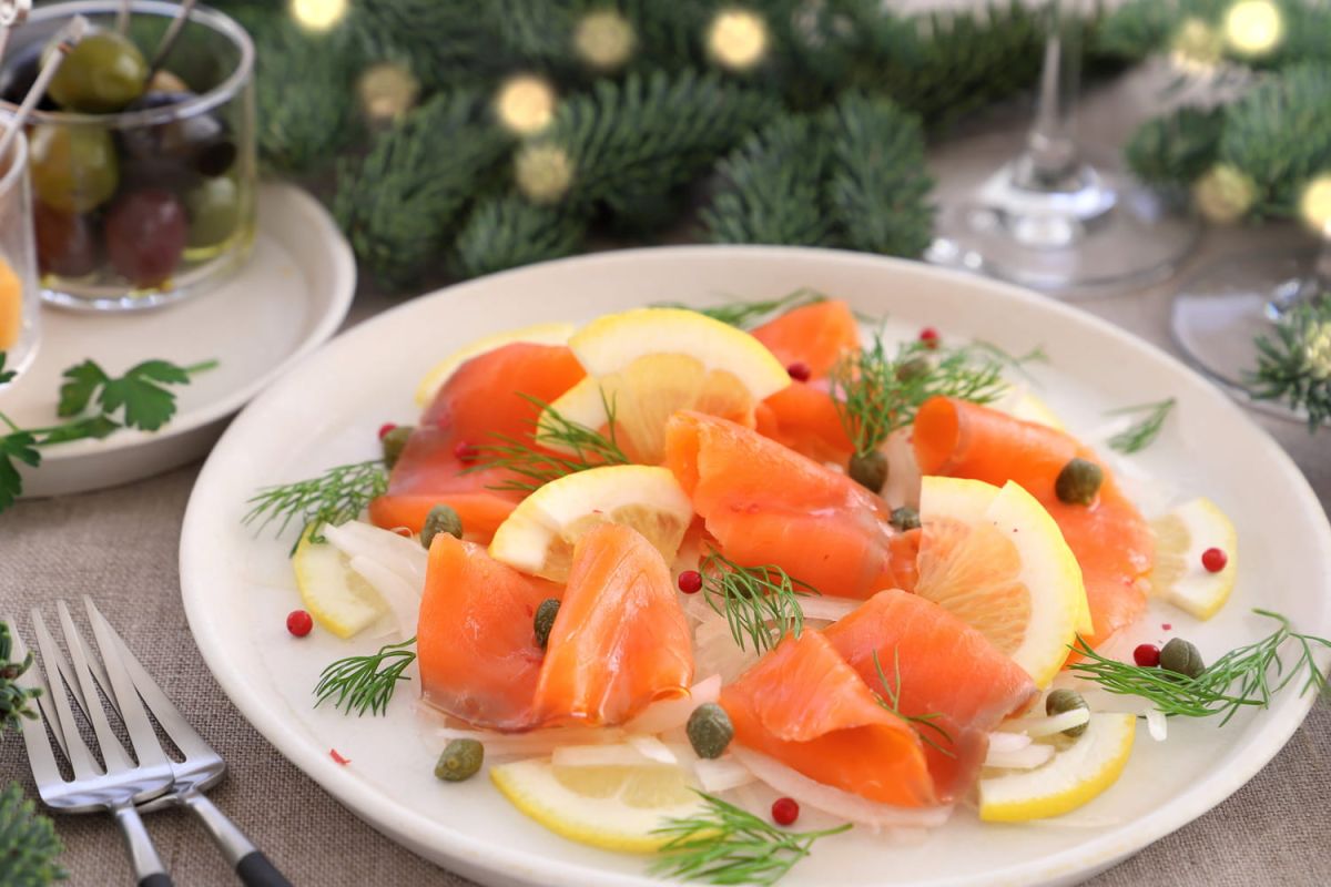 Vin et saumon fumé : évitez cette erreur courante dévoilée par un sommelier