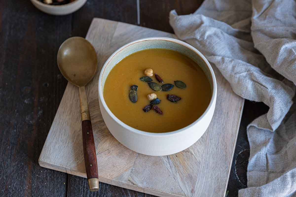 Soupe de Butternut, poireaux et châtaignes