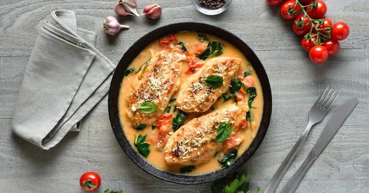 Un délice automnal : le poulet crémeux à la toscane qui va vous séduire
