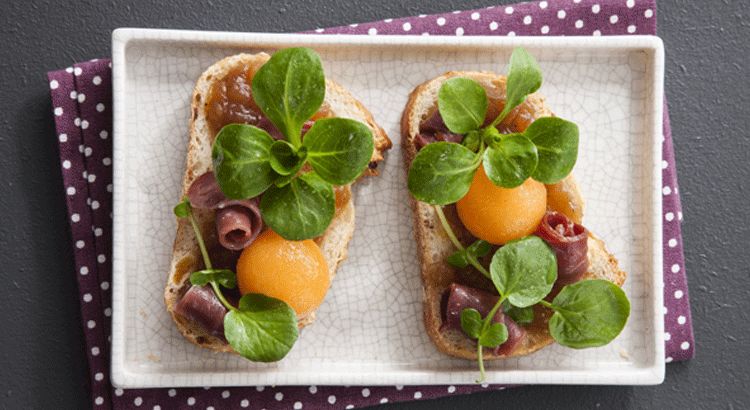 Tartine gourmande de magret de canard et melon : une surprise en 15 minutes