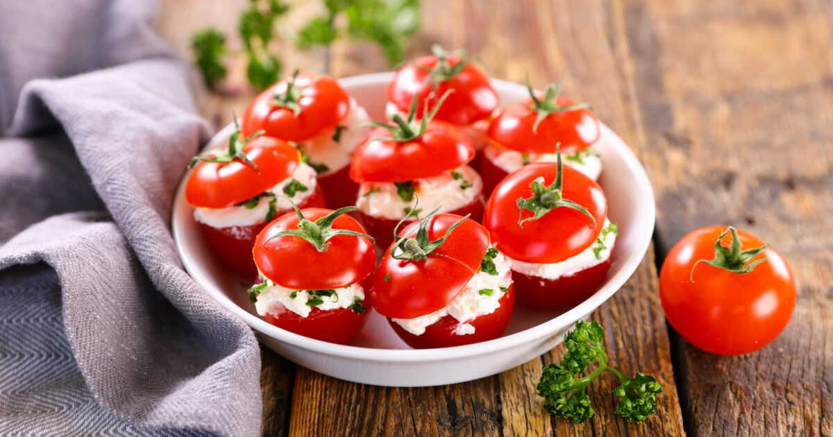 Des tomates farcies au fromage frais : une recette estivale sans cuisson