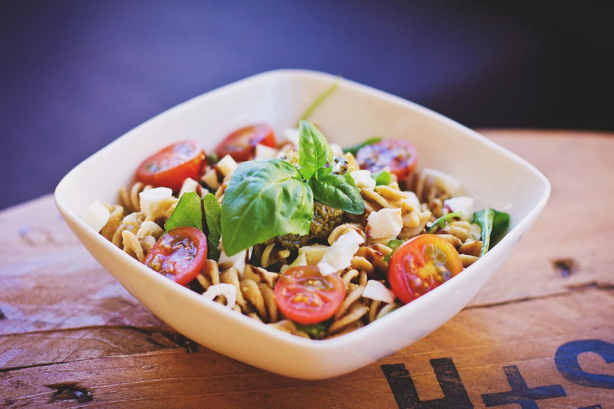 La savoureuse salade de pâtes au pesto rosso de Cyril Lignac