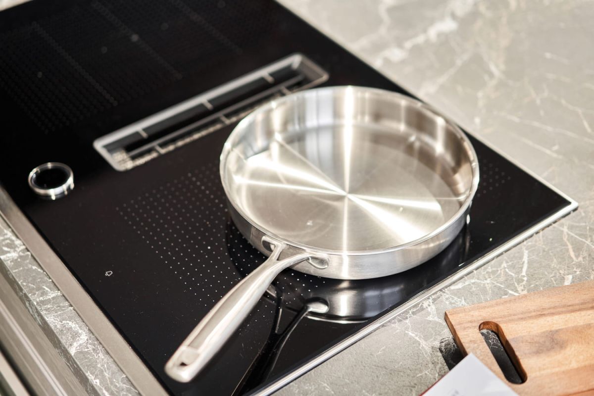 La poêle inox à 16,99 euros chez IKEA : un bon plan à découvrir