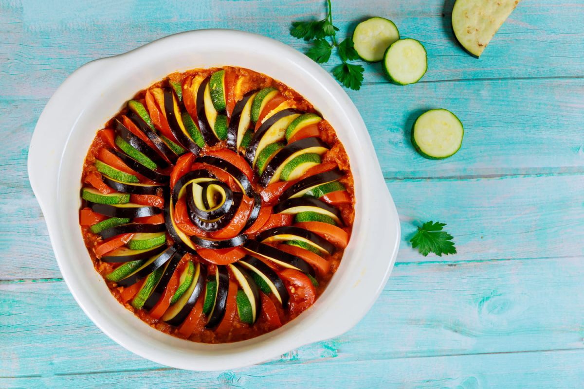 Découvrez la recette incontournable du tian de légumes, l'accompagnement idéal pour vos barbecues