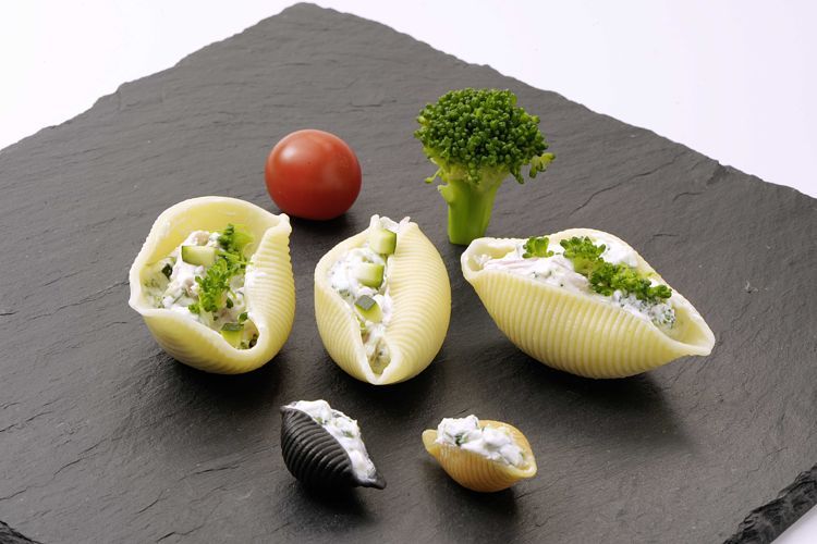 Conchiglioni farcis au brocoli, courgette et ricotta