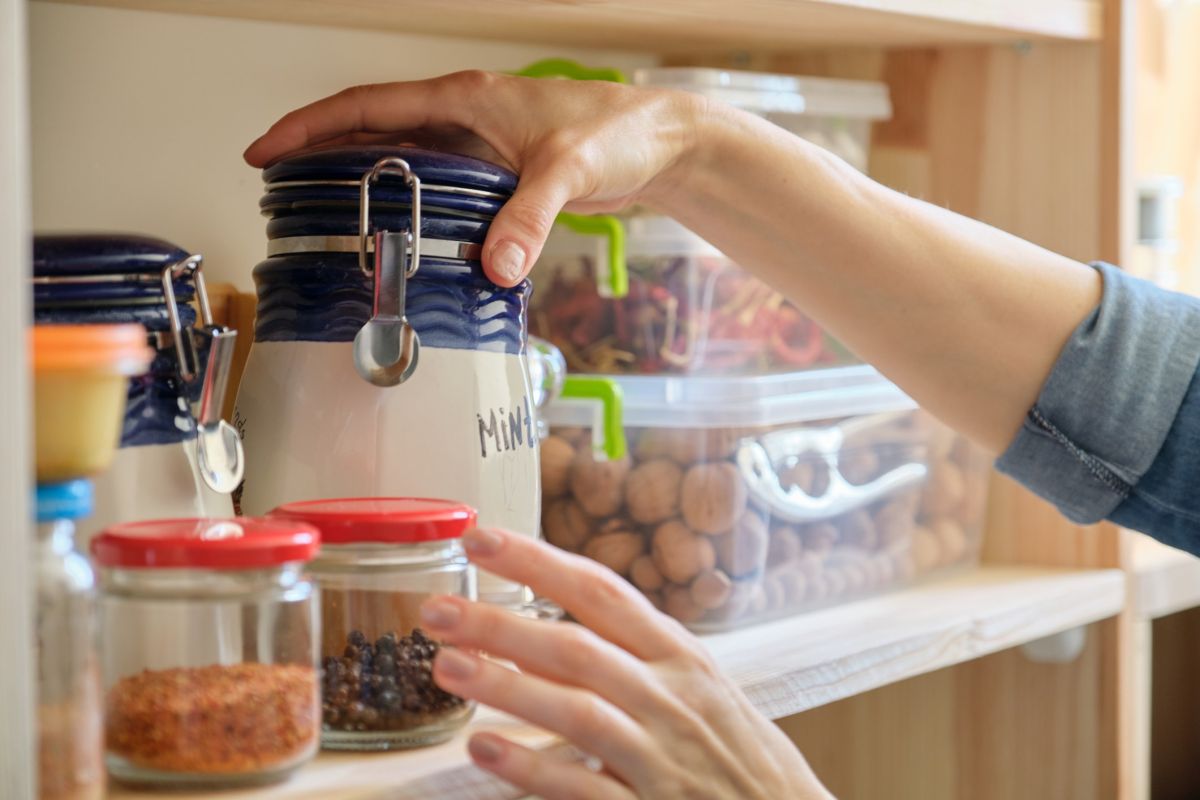 Cuisinez sereinement : ces objets à dégager en 2025