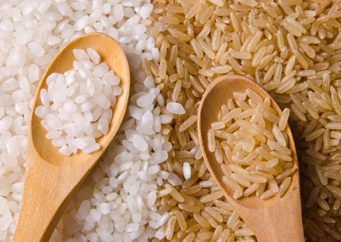 Le combat des riz : brun contre blanc, lequel remporte la palme de la santé ?
