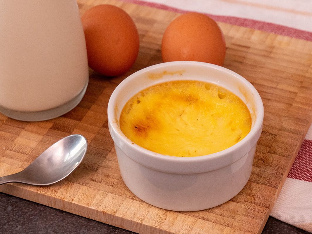 découvrez la crème aux œufs à l'airfryer : un dessert régressif en un clin d'œil