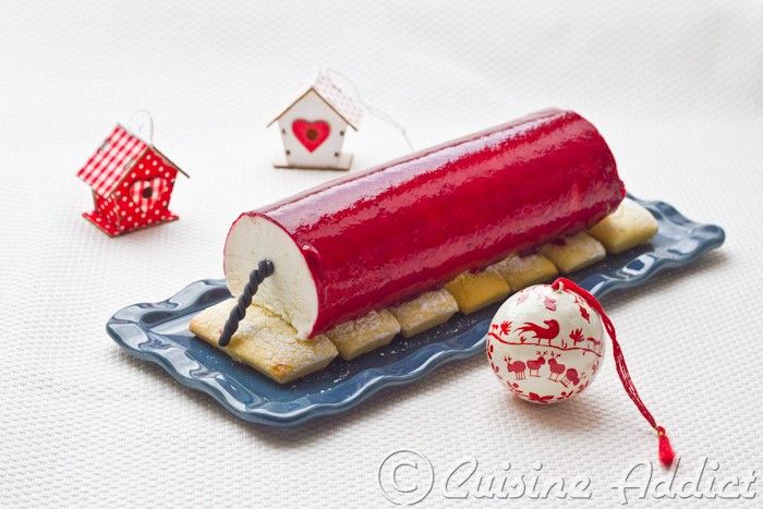 La bûche pétard citron et fruits rouges : un dessert éclatant pour le Nouvel An